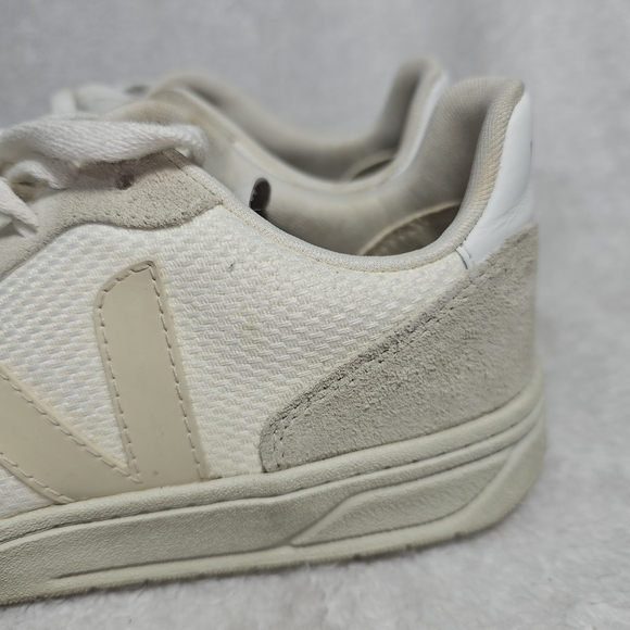 Veja V10 B-Mesh Women's Sneakers in White Natural Pierre Size 8 - Picture 3 of 12